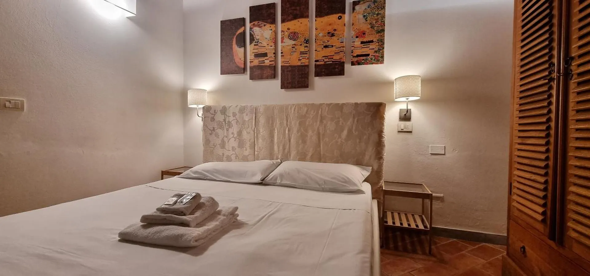 Ponte Vecchio Suite Florence Italy